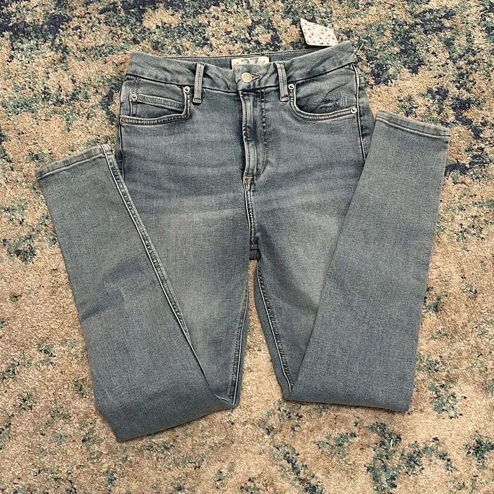 NWT Free People Sunday Blue Skinny Jeans
